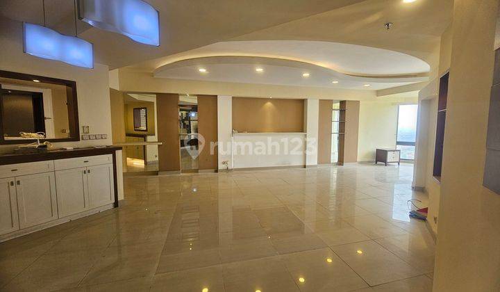 Condominium Taman Anggrek Tower 8 Type 3BR Semi Furnish  1