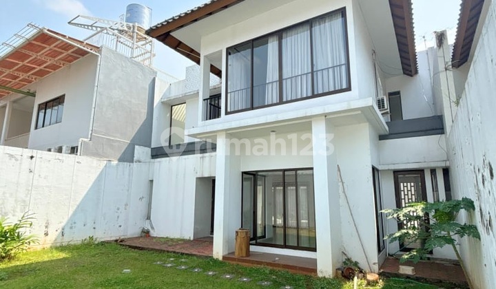 Rumah De Park Bsd Cluster De Heliconia 2.5 Lantai