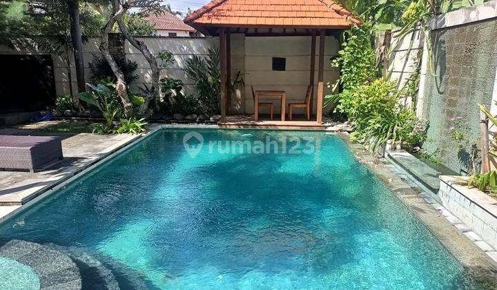 Private Villa Dekat Pantai Seminyak Bali 1