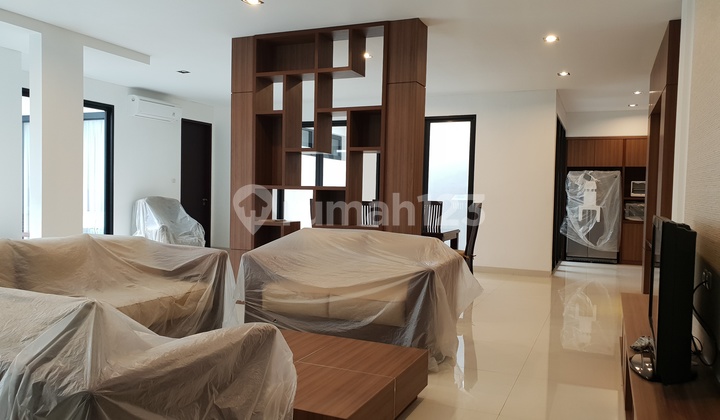 Cozy Swimming Pool 2