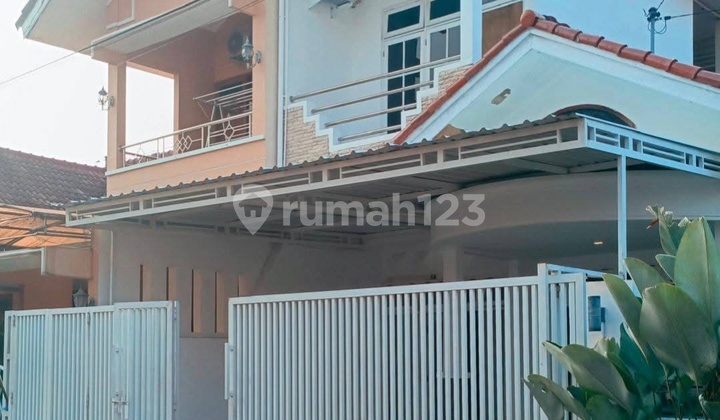 Rumah 2 Lantai Di Banyumanik, Strategis, Dekat Fasilitas Publik