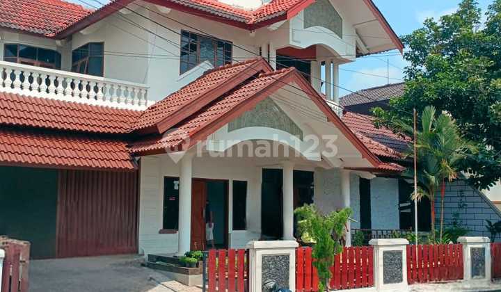 Dijual Rumah 2 Lantai Dekat Kampus Undip, Siap Huni 1