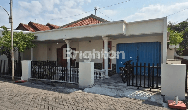 RUMAH HOOK HALAMAN LUAS, DI PERUM PALEBON, PEDURUNGAN, SEMARANG TIMUR 1