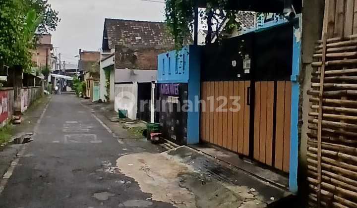 2-Storey Luxury House Fully Furnished Near Jl. Slamet Riyadi - Windan Gumpang Kartasura | Bonus Furniture &amp; Appliances Worth Hundreds of Millions! 2