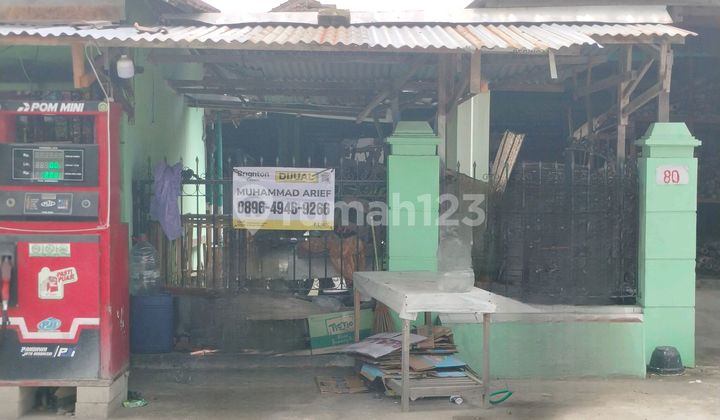 Rumah Pinggir Jalan Raya, 5 Menit di Pusat Bisnis dan Niaga Solo Baru Rumah Pinggir Jalan Raya, 5 Menit di Pusat Bisnis dan Niaga Solo Baru