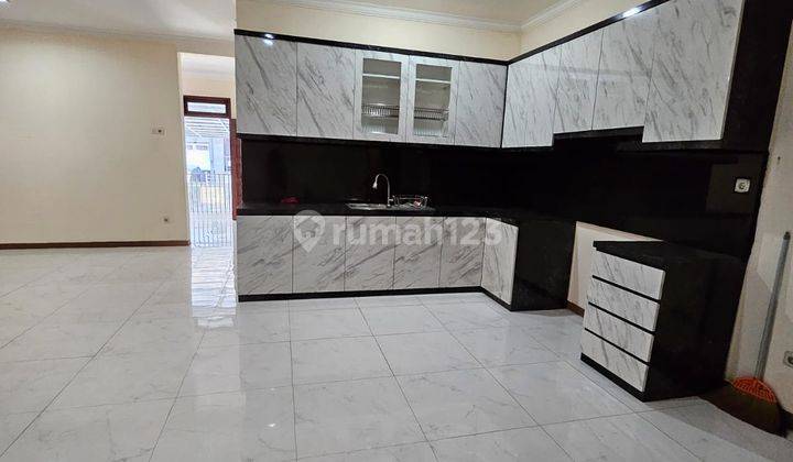 Rumah 2 Lantai Setraduta Ciumbuleuit Bandung 2