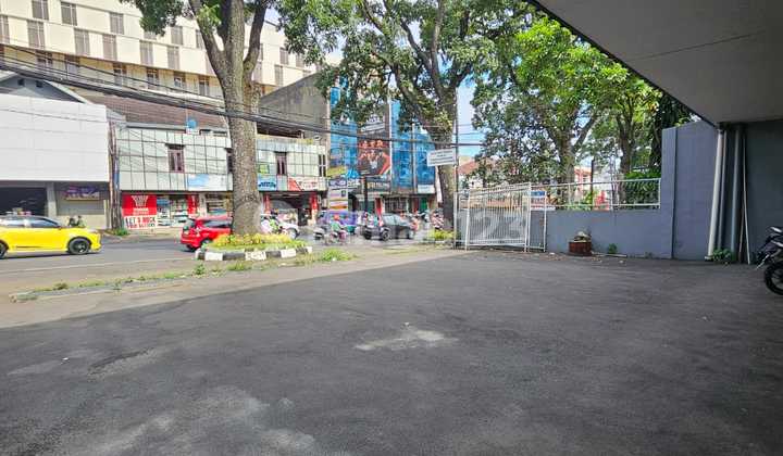 Ruang Usaha Siap Pakai Di Cihampelas, Bandung Ruang Usaha Siap Pakai Di Cihampelas, Bandung