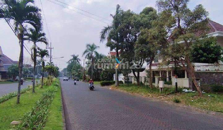 Lu2972 Disewakan Rumah Mewah Lokasi Strategis di Araya Blimbing Malang 2