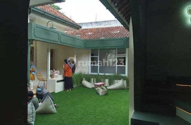 Dijual rumah Belanda murah cocok untuk Cafe Sayap Gatot Subroto  15