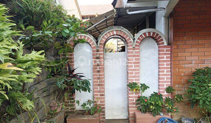 Dijual rumah lama hitung tanah terawat Sukaluyu 2