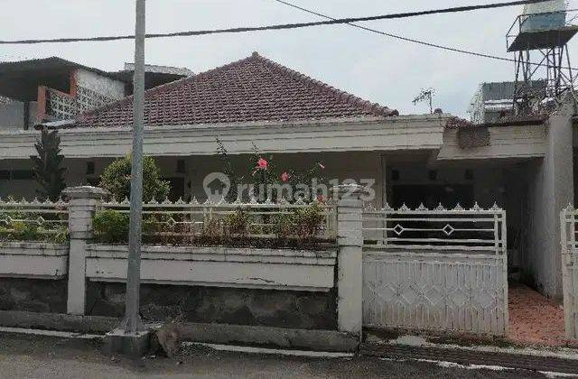 Dijual rumah murah hitung tanah Kembar Regol 1