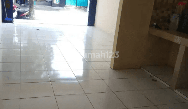 Disewakan Ruko 2lt Strategis!!! di Karang Tengah Perbatasan Jakarta - Kota Tangerang, Akses Pintu Tol 5mnt 2