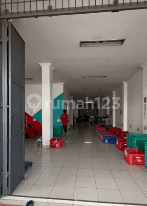 Disewakan Ruko 3lt Uk 9x40m Gede Strategis di Jalan Raya Merdeka, Kota Tangerang 2