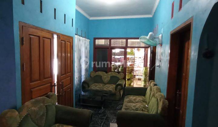 Rumah Penginapan dan Toko di pantai Pangandaran objek wisata 2