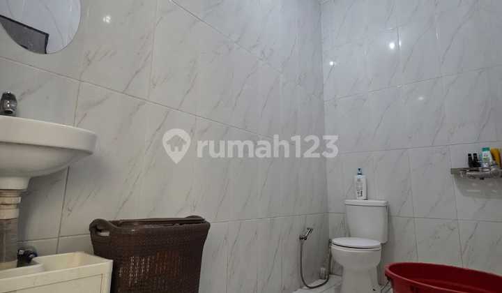 Jual Cepat Rumah Siap Huni 2 LT Dalam Perumahan Sukatani Permai 2