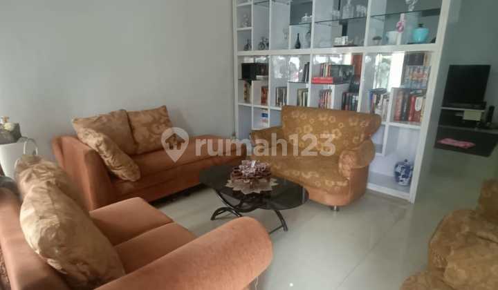 Strategic and Comfortable House Near Cisalak Market, Depok