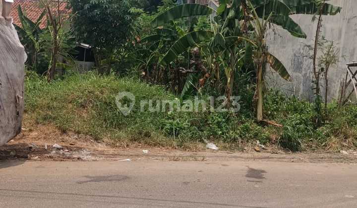 400 m2 land for rent suitable for business in Kalimulya, Depok.