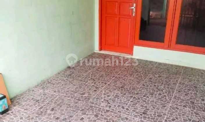 Cheap House with Many Rooms Suitable for Boarding 2