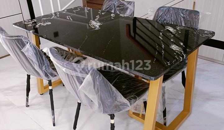 Rumah Mewah Full Furnish dan Kolam Renang 2