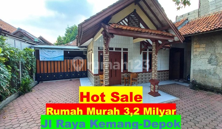 Rumah Besar dan Tanah 542 M2 Jual Murah Pinggir Jalan Utama