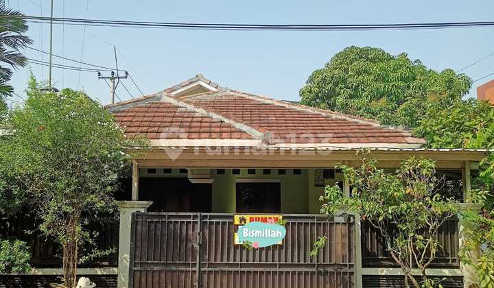Second Hand House in Puri Mas Depok Housing