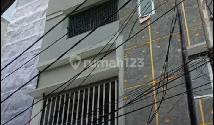 Prospective Kost with Motorcycle Access Near UI Salemba Campus