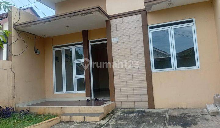Dikontrakan rumah bagus 28 juta perthn lokasi Depok  1