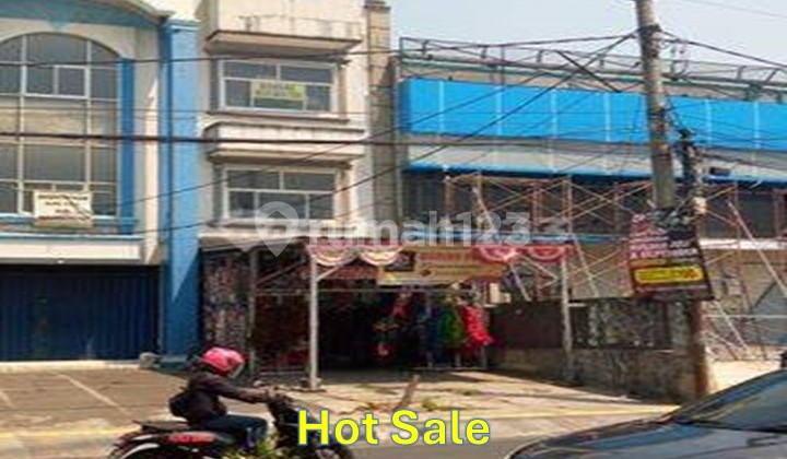 This Ruko is strategic with promising prospects on Jalan Raya Kartini, Depok. This Ruko is strategic with promising prospects on Jalan Raya Kartini, Depok.