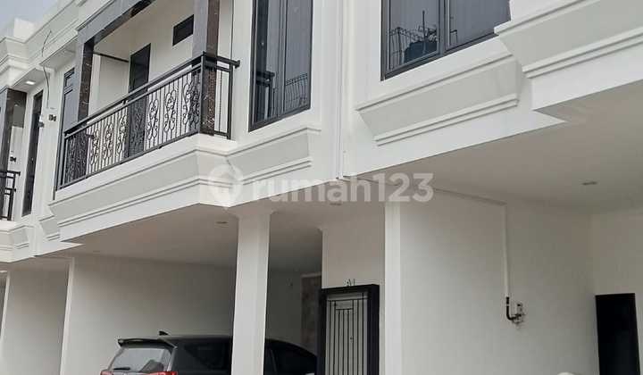 Rumah Mewah Elite di Taman Lagura Indah Jakarta Pusat 2