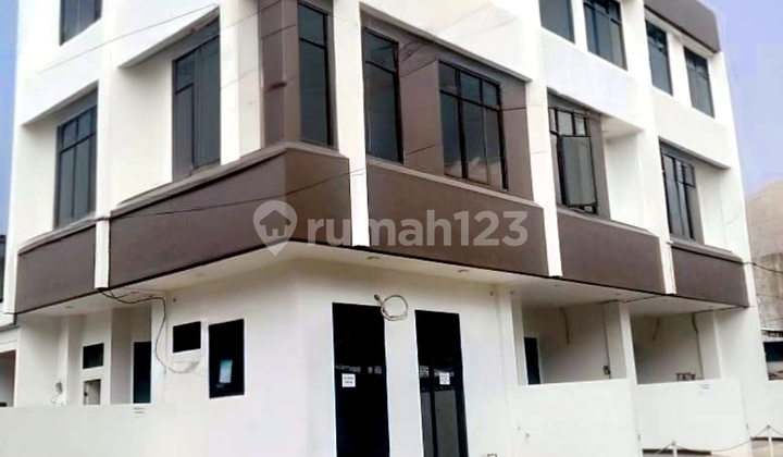 Rumah Mewah Siaphuni Di Kemayoran Jakarta Pusat 2