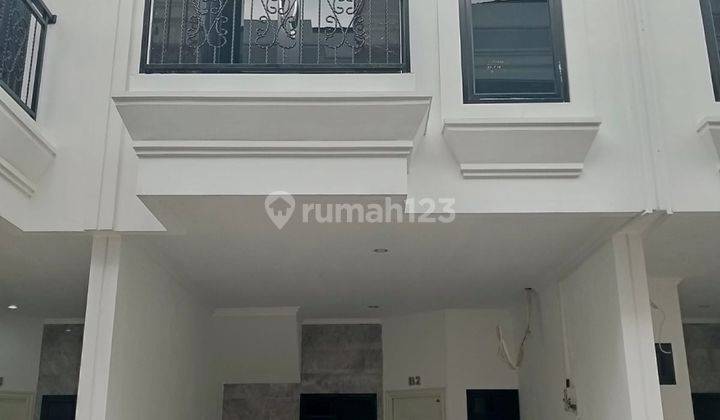 Rumah Mewah Dekat Toll Cempaka Putih Jakarta Pusat 2