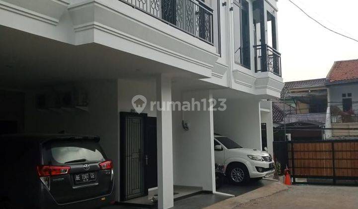 Rumah Mewah Dekat Toll Jatinegara Jakarta Timur 1