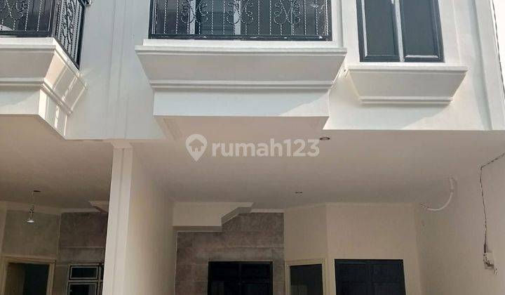 Rumah Mewah Dekat Toll Jatinegara Jakarta Timur 2