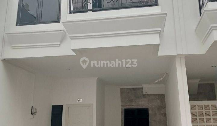 Rumah Mewah Dekat Stasiun Jatinegara Jakarta Timur 2