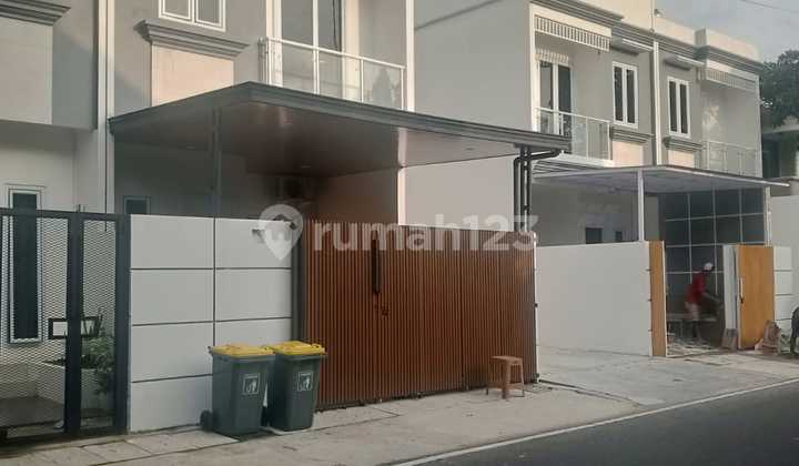 Rumah Mewah di Cempaka Putih Timur Jakarta Pusat