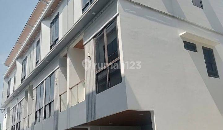 Rumah Murah Strategis Di Pusat Kota Jakarta 1