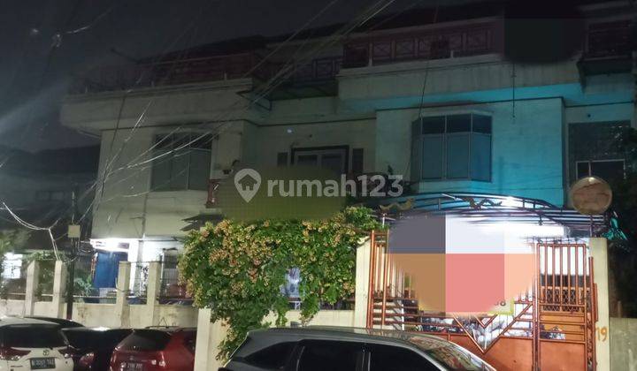 Dijual Rumah di Jatinegara, Lt. 306m2, Shm, Hadap Timur 2