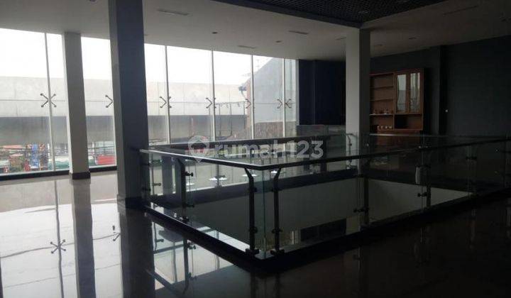 Dijual Gedung Perkantoran di Fatmawati, Lt. 840m2, SHM 2