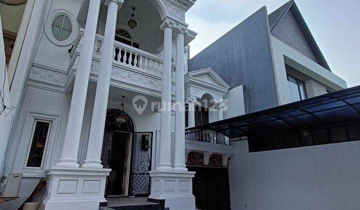 Lokasi Strategis Dijual Rumah Mediterania Boukevard, Lt.263m2, 2 Lantai 2