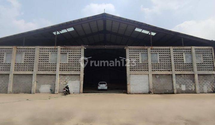 Lokasi Strategis Disewa Gudang Area Bekasi Sumarecon, 2.160m2, Container 40ft 2