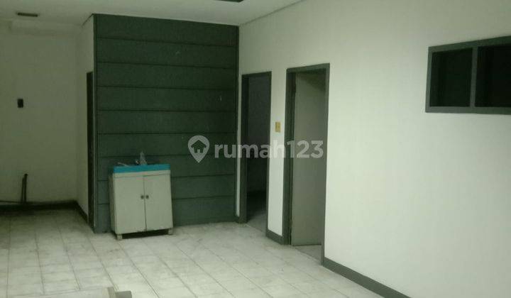 Lokasi Startegis Disewa Ruko Gandeng di Bandengan, Lt.160m2, Hook, 3 Lantai 2