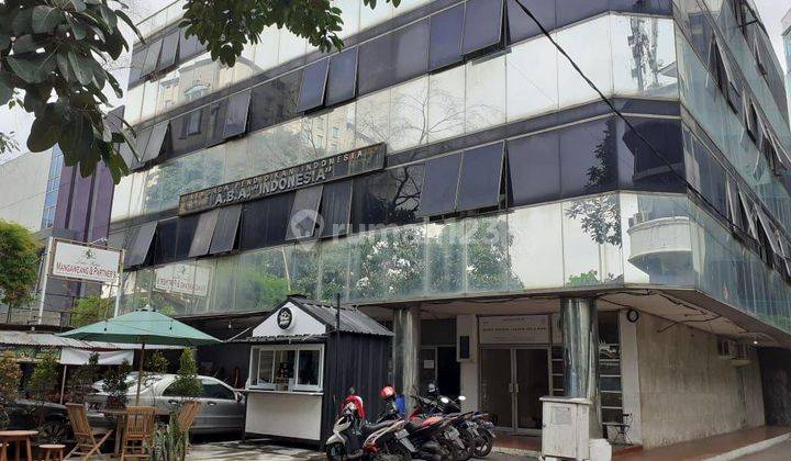 Lokasi Startegis dijual Gedung di Jl. Matraman Raya, Lt.1.035m2, 5 Lantai 2