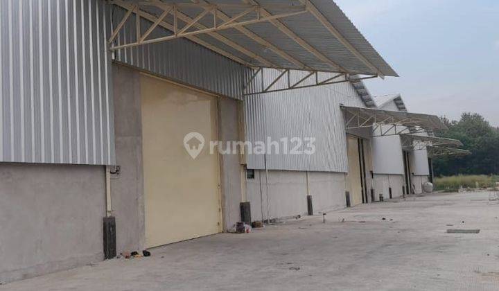 Lokasi Strategis Disewa Gudang Pasar Kemis, 1.242m2 2