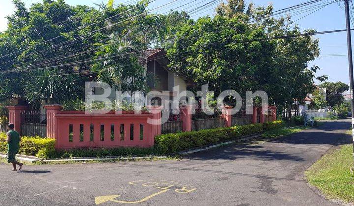 Rumah Hook Bagus Unfurnished di Jl Lely, Malang 1