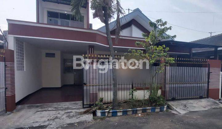 Rumah Dua Lantai Di Bunga bunga 2