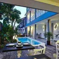 3 Storey Mini Hotel On Jalan Petitenget Bali Near Living Stone Cafe 2