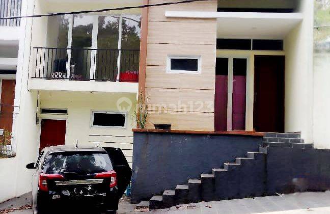 Rumah Villa 2 Lantai Di Daerah Premium Dago Siap Huni 1