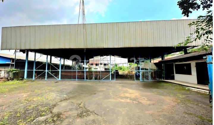 Gudang Diatas Tanah Matang Pinggir Jalan Dekat Ke Pasteur 