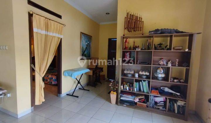 Rumah 2 Lantai Lt.234m² Hanya 15 Menit Ke Gedung Sate 2