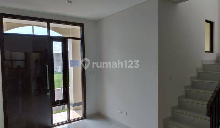 Dijual Cepat Rumah Lavon Swan City 2 Lt Masih Baru Unfurnish 2